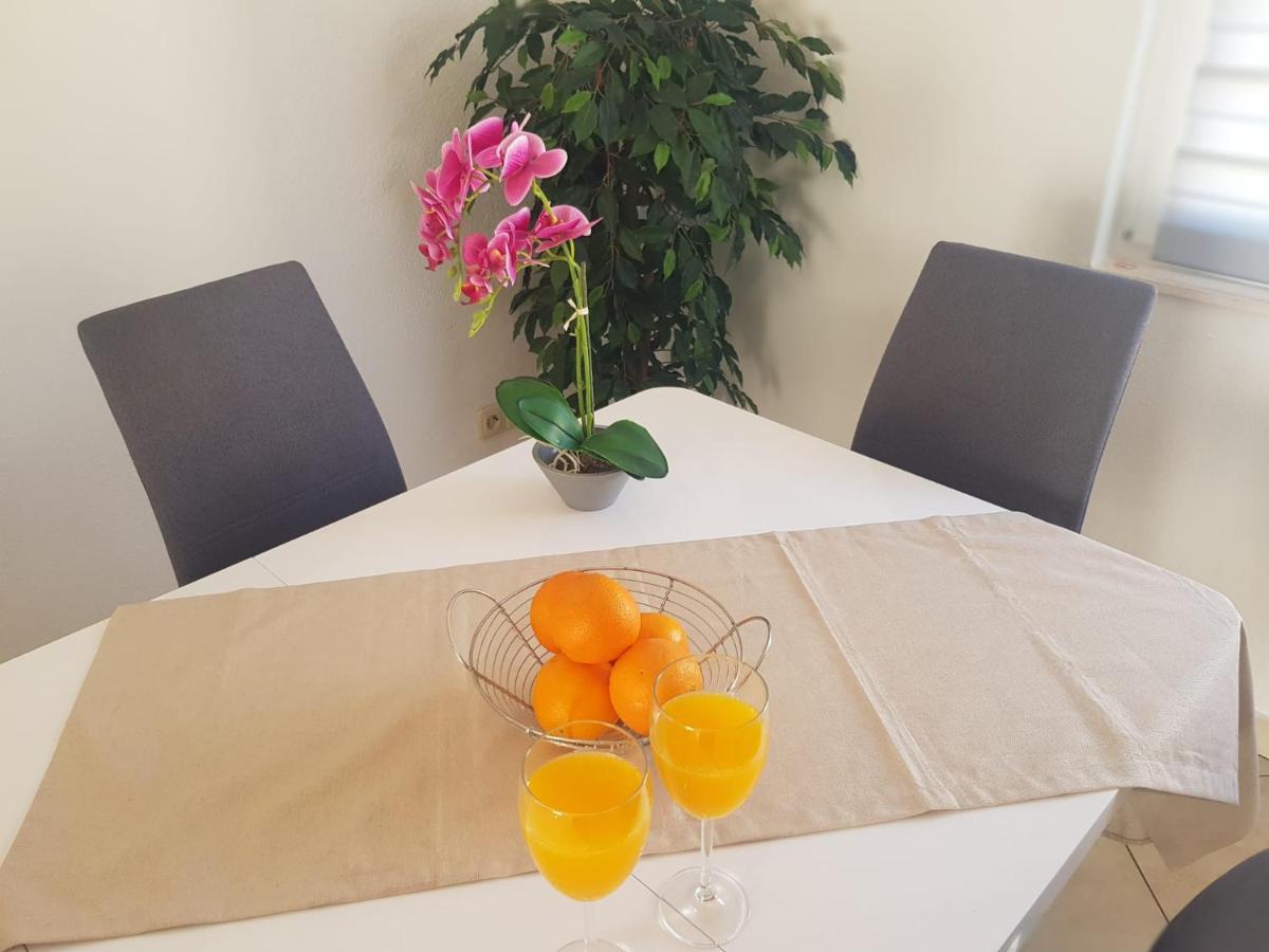 Apartman Mia With Pool1 Split Eksteriør billede