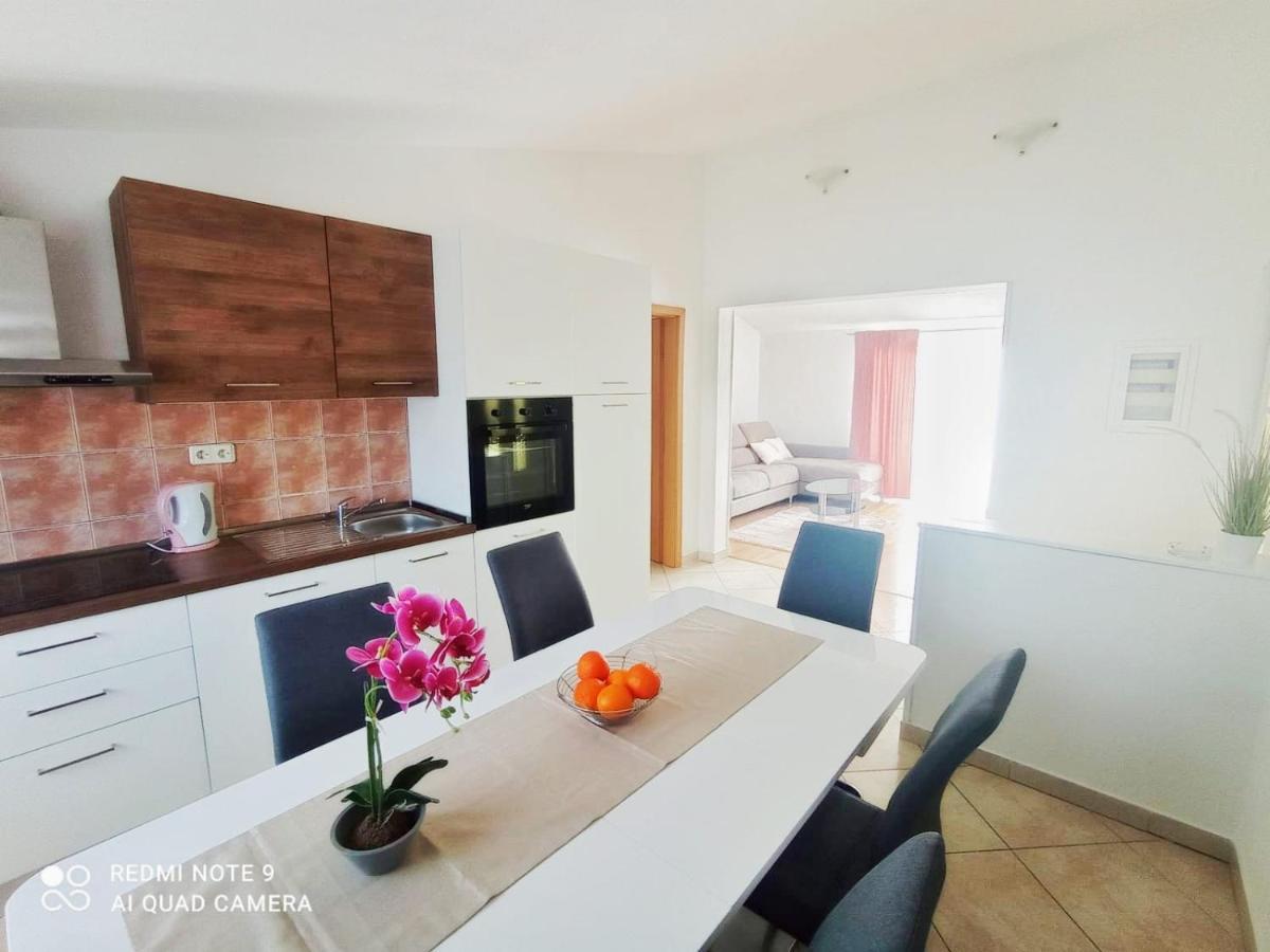 Apartman Mia With Pool1 Split Eksteriør billede