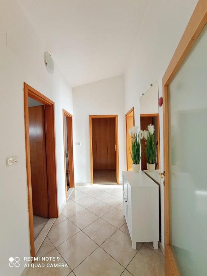 Apartman Mia With Pool1 Split Eksteriør billede