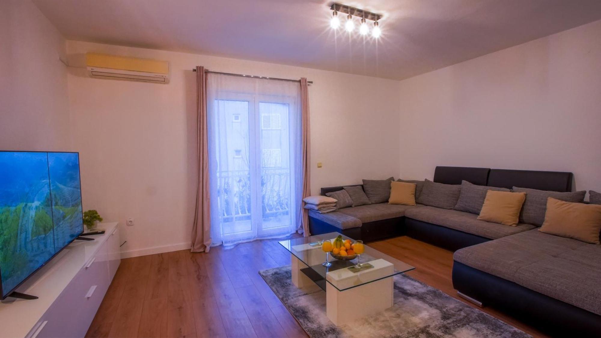 Apartman Mia With Pool1 Split Eksteriør billede